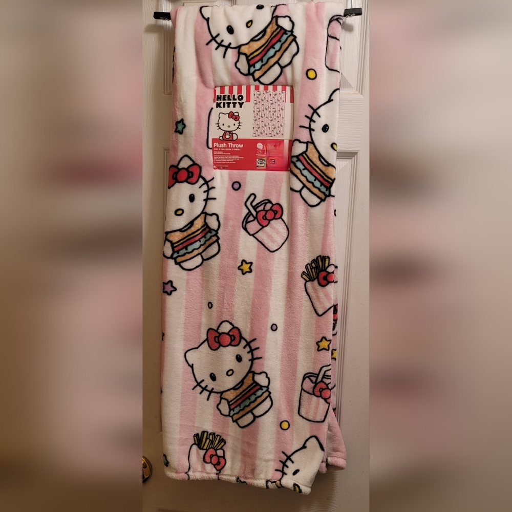 Hello Kitty Hamburger And Fries Plush Throw Blanket 50”x70”